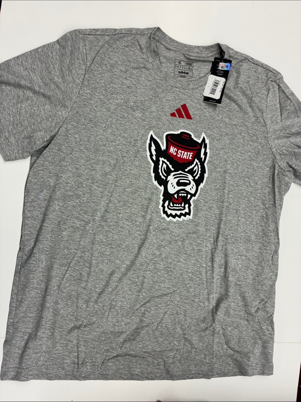 NEW adidas NCAA Offically Licensed NC State Short Sleeve Logo Tee Size XL